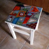 Maľovaný stolček - Pre  Alenku z ríše divov